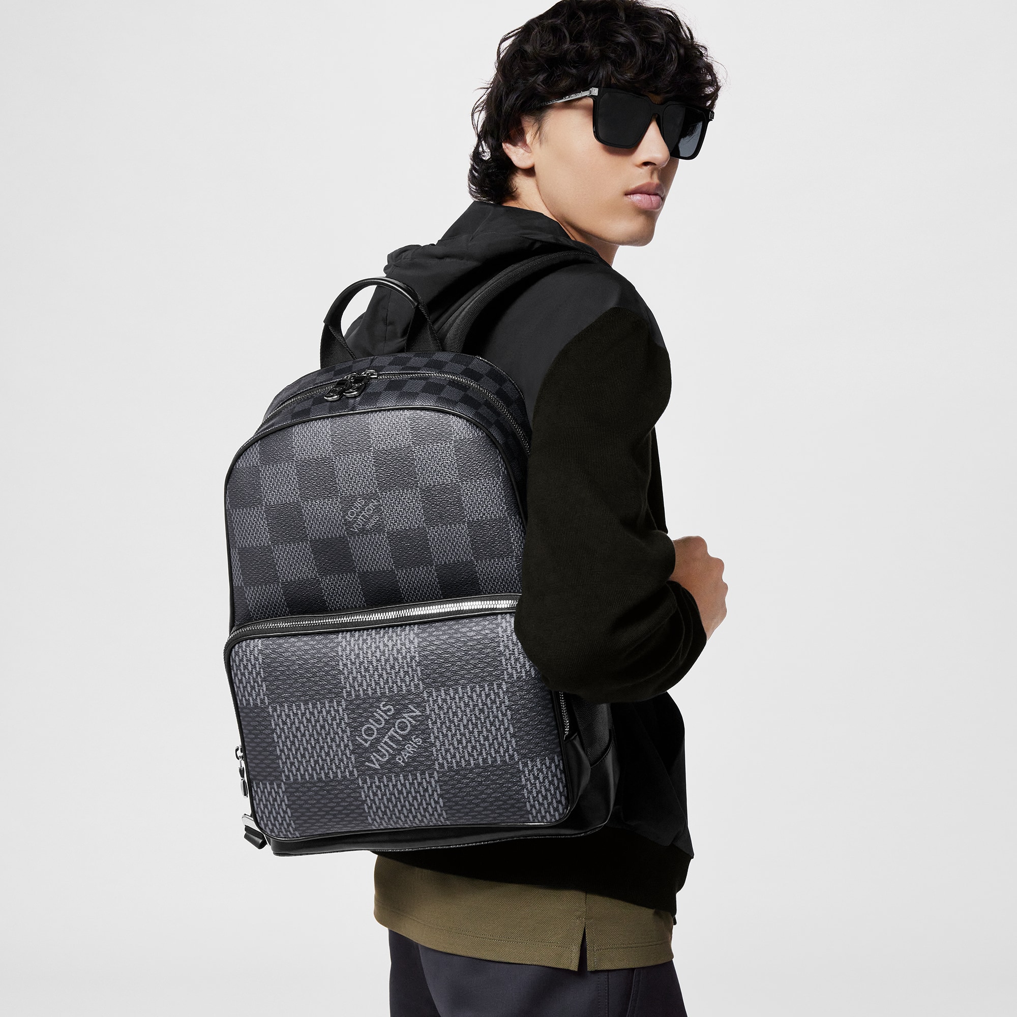 Lv back clearance bag price